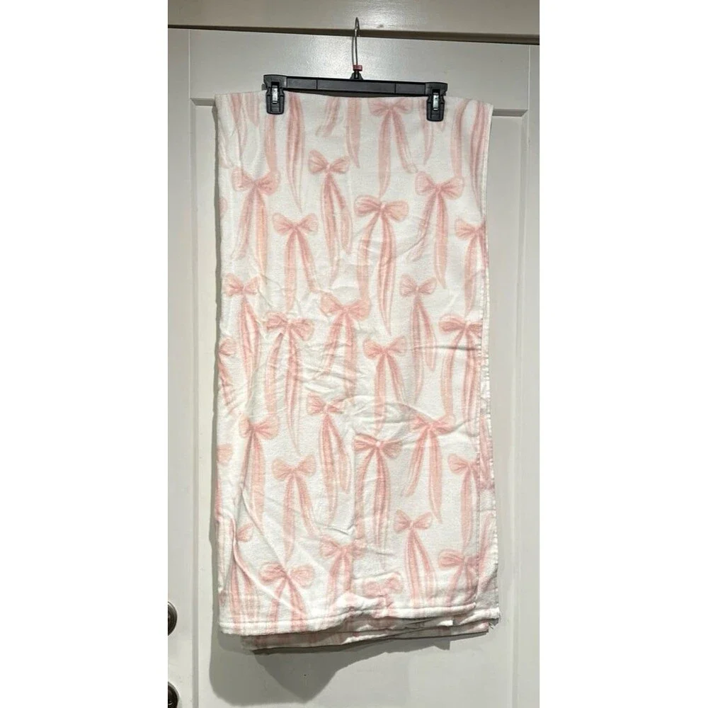Rachel Zoe Coquette Pink Bow Beach Towel